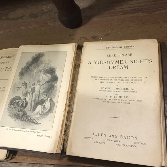 2 Antique Shakespeare Books- 1917 and 1922 - Picture 3 of 7